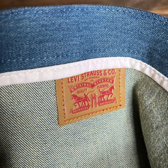 Levi’s X Disney Mickey Mouse Back Pocket Red Handled Tote Bag - Picture 13 of 15